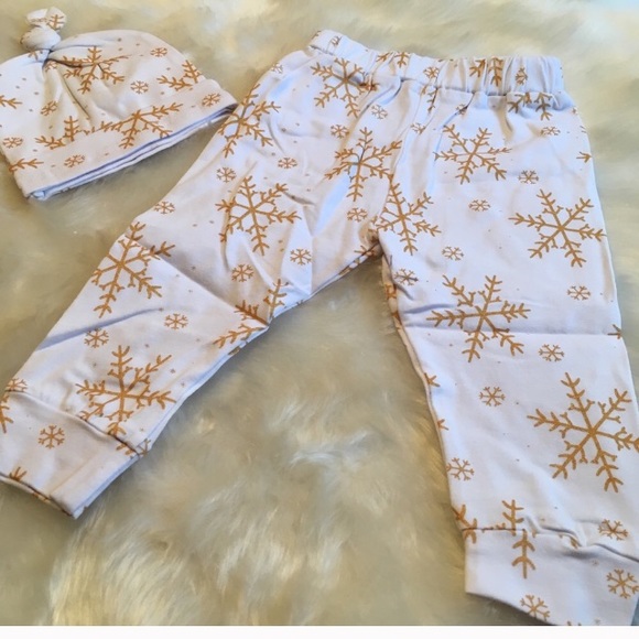 Mommy & Daddy’s Christmas Miracle 3 Piece Set - Picture 3 of 5